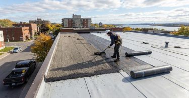 Devenir Couvreur (Toits plats asphalte et gravier membranes élastomères) au Québec