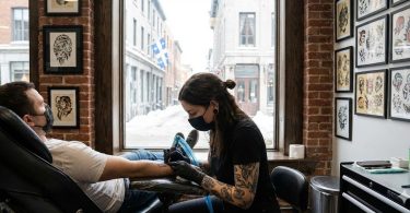 Devenir Tatoueur(euse) au Québec